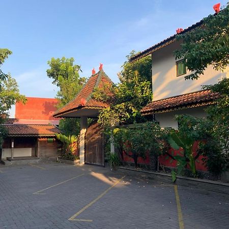 Sonosewu Guesthouse Syariah Jogjakarta Buitenkant foto