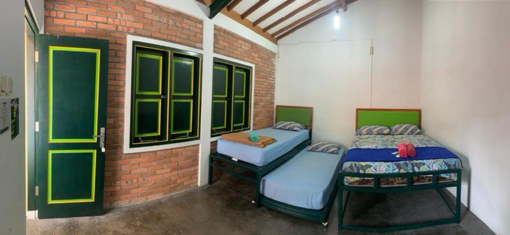 Sonosewu Guesthouse Syariah Jogjakarta Buitenkant foto